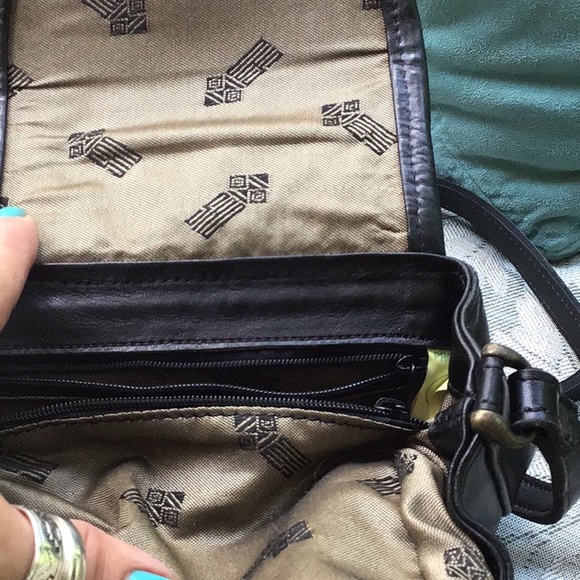 Unique Yun Art  leather and wool crossbody bag - Picture 6 of 8